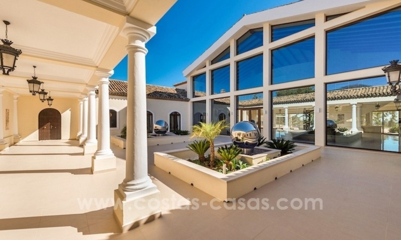 Exclusieve Modern - Andalusische villa te koop in Marbella - Benahavis 4