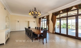 Exclusieve Modern - Andalusische villa te koop in Marbella - Benahavis 7