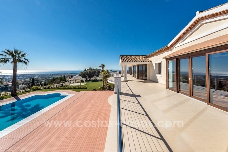 Exclusieve Modern - Andalusische villa te koop in Marbella - Benahavis