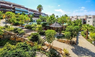 Quasi nieuw en modern appartement te koop op 5* golfresort in Benahavis, tussen Marbella en Estepona 18