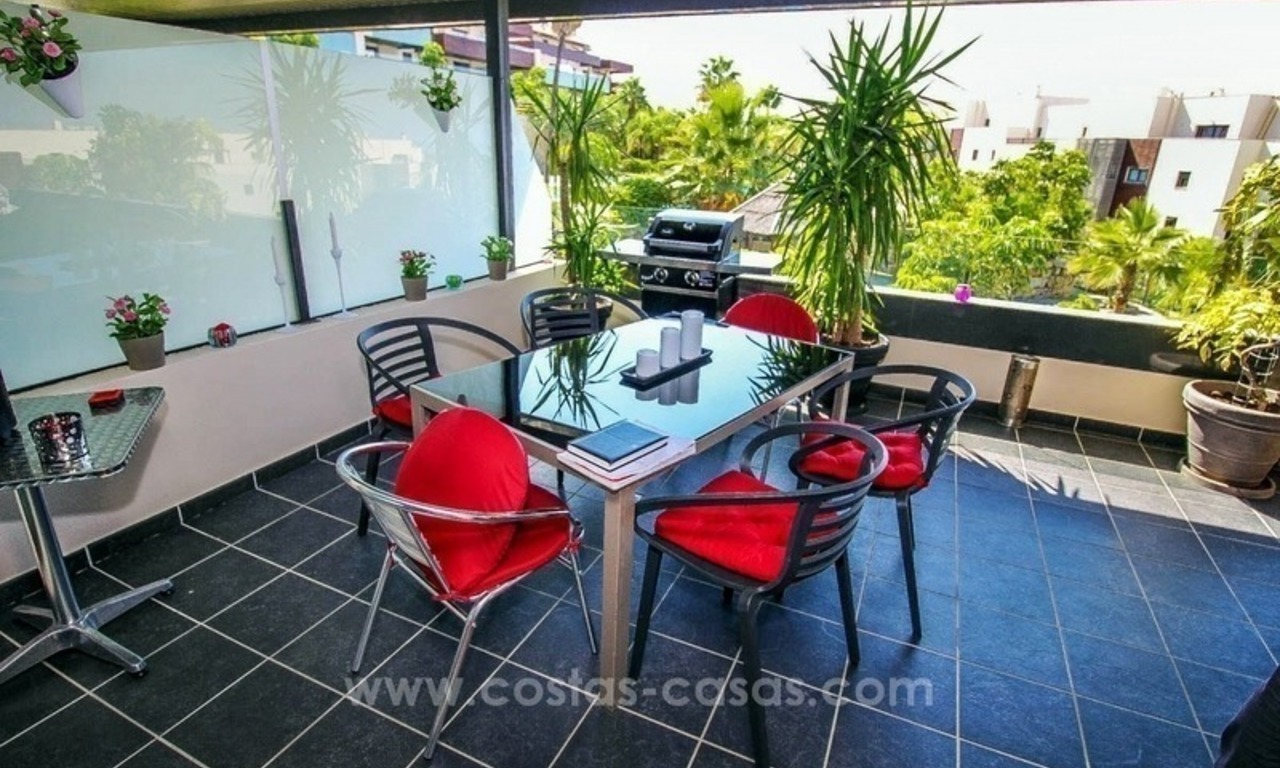 Quasi nieuw en modern appartement te koop op 5* golfresort in Benahavis, tussen Marbella en Estepona 7