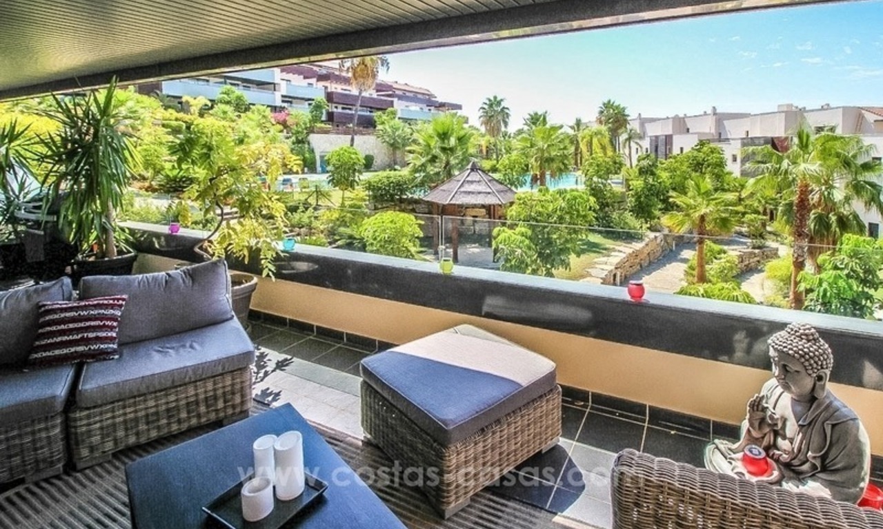 Quasi nieuw en modern appartement te koop op 5* golfresort in Benahavis, tussen Marbella en Estepona 2