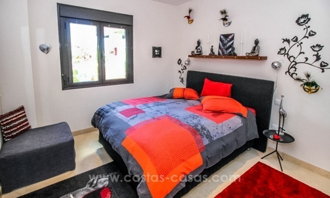 Quasi nieuw en modern appartement te koop op 5* golfresort in Benahavis, tussen Marbella en Estepona 12