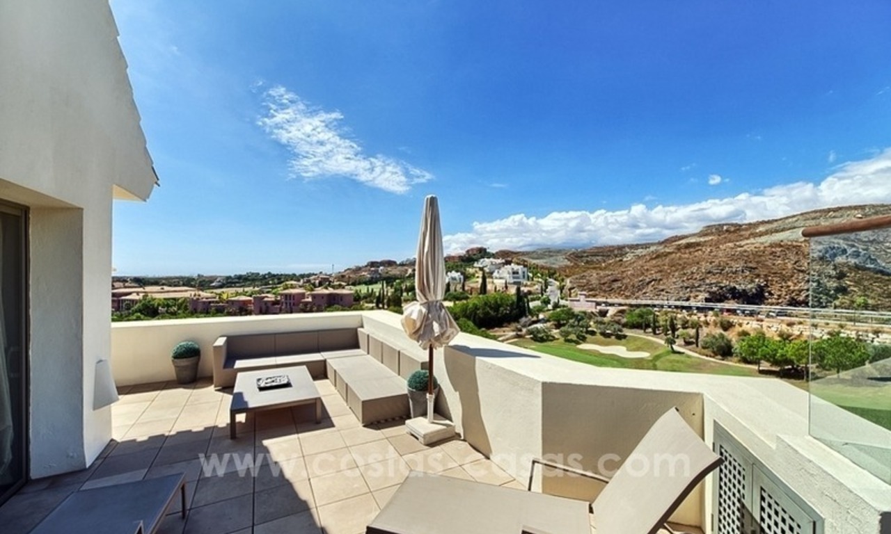 Modern luxe eerstelijn golf penthouse appartement te koop in een vijfsterren golfresort in Benahavis – Marbella 4