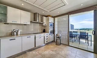 Modern luxe eerstelijn golf penthouse appartement te koop in een vijfsterren golfresort in Benahavis – Marbella 11
