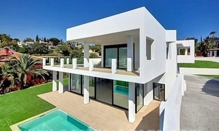 Nieuwe moderne villa te koop in oost Marbella 2