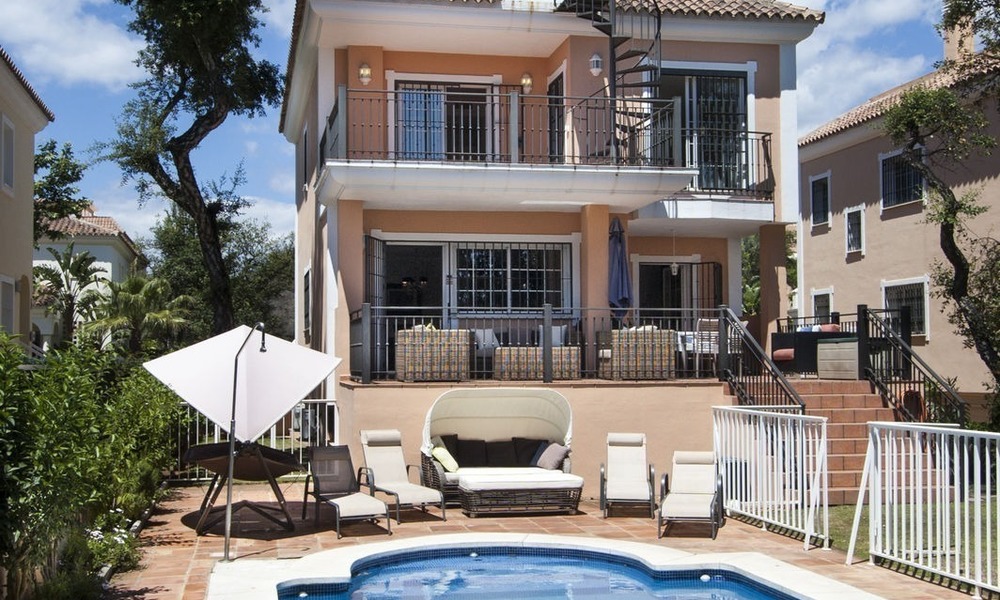 Villa te koop in Elviria, Marbella. Wandelafstand tot supermarkten en strand. Sterk Verlaagd in prijs! 366