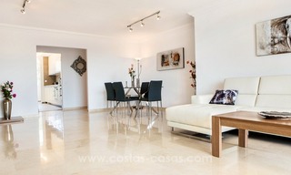 Ruim appartement te koop op toplocatie in Nueva Andalucia te Marbella, dichtbij Puerto Banus 10