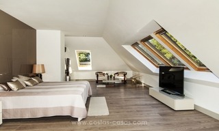 Nieuwe luxe contemporaine eerstelijne golf villa te koop in oost Marbella 30