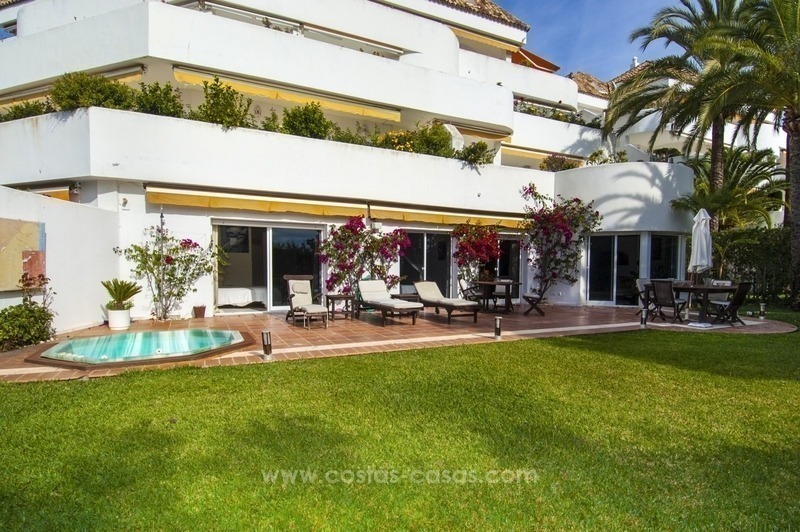 Ruim begane grond appartement te koop op de Golden Mile te Marbella