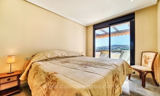 Luxe penthouse met golf- en zeezicht te koop in Benahavis – Marbella 12