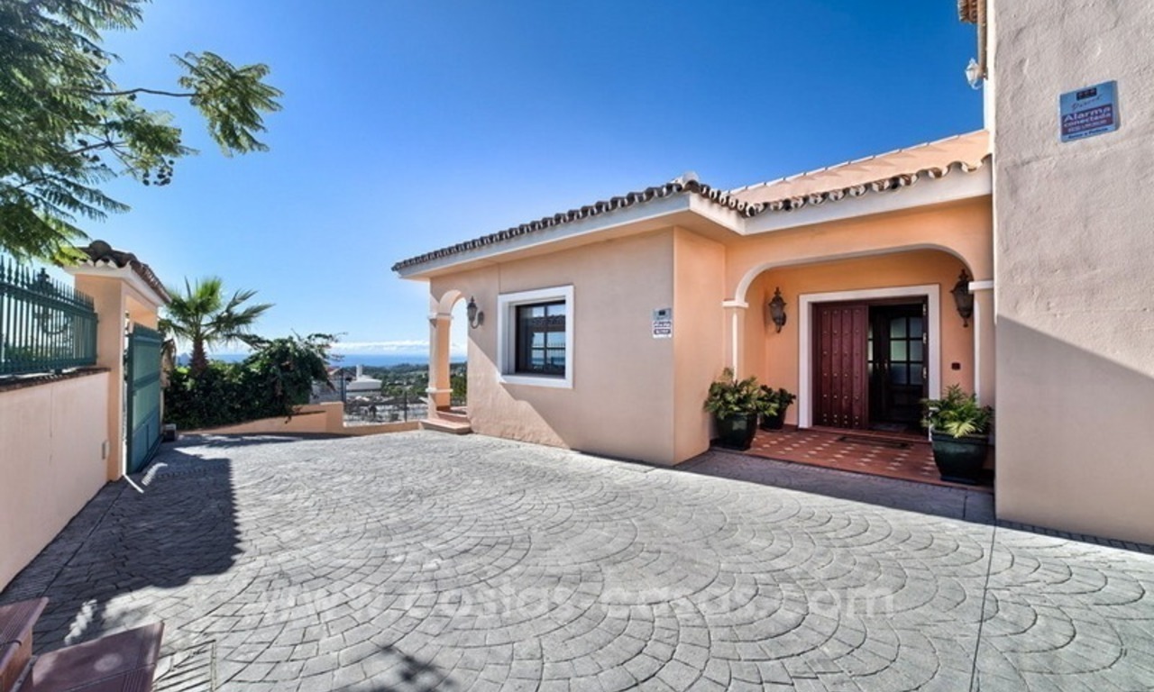 Ruime kwaliteits villa te koop met zeezicht in Marbella – Benahavis 4