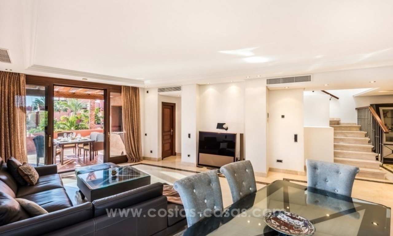 Exclusief eerstelijn strand penthouse te koop op de New Golden Mile tussen Estepona en Marbella 5