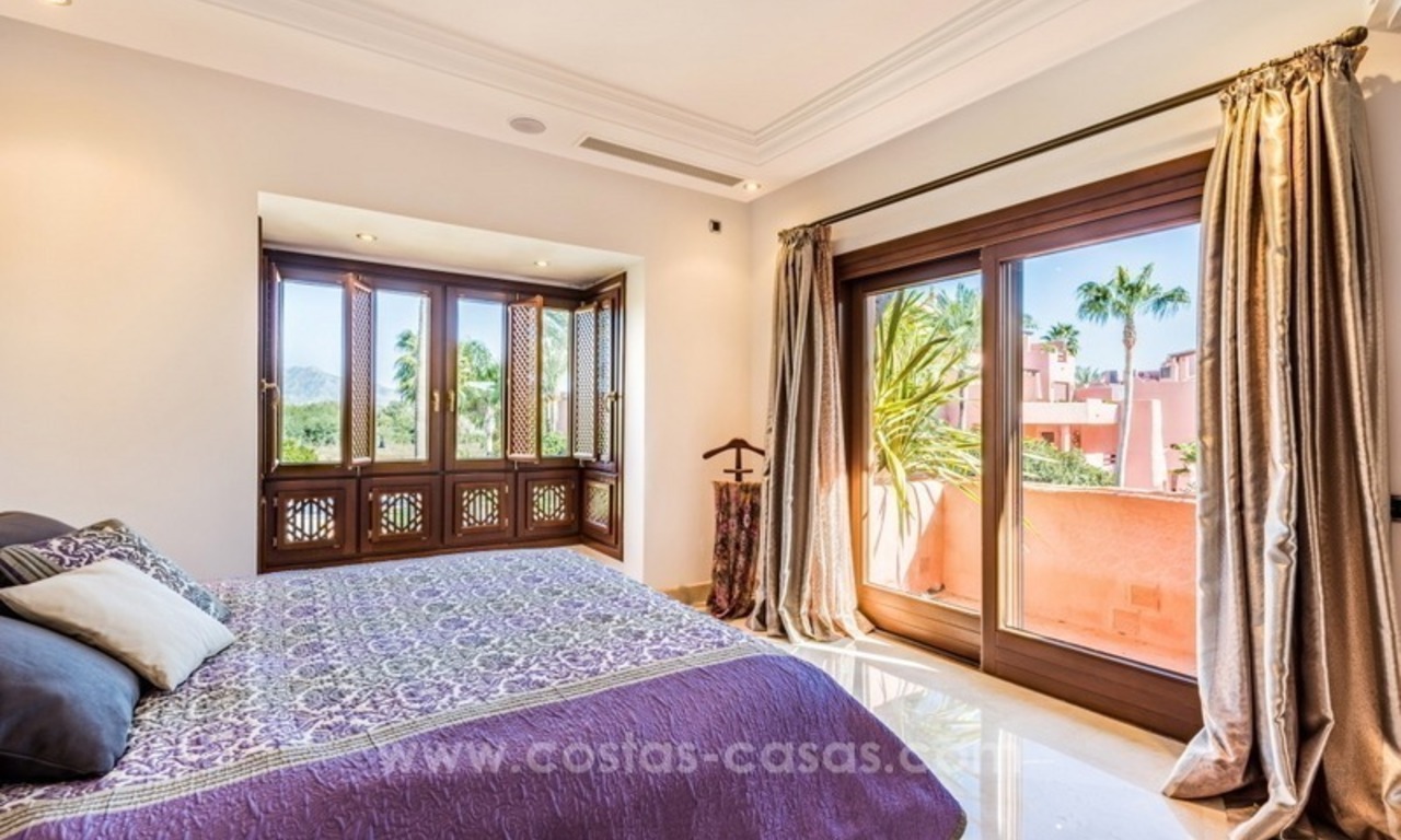 Exclusief eerstelijn strand penthouse te koop op de New Golden Mile tussen Estepona en Marbella 12