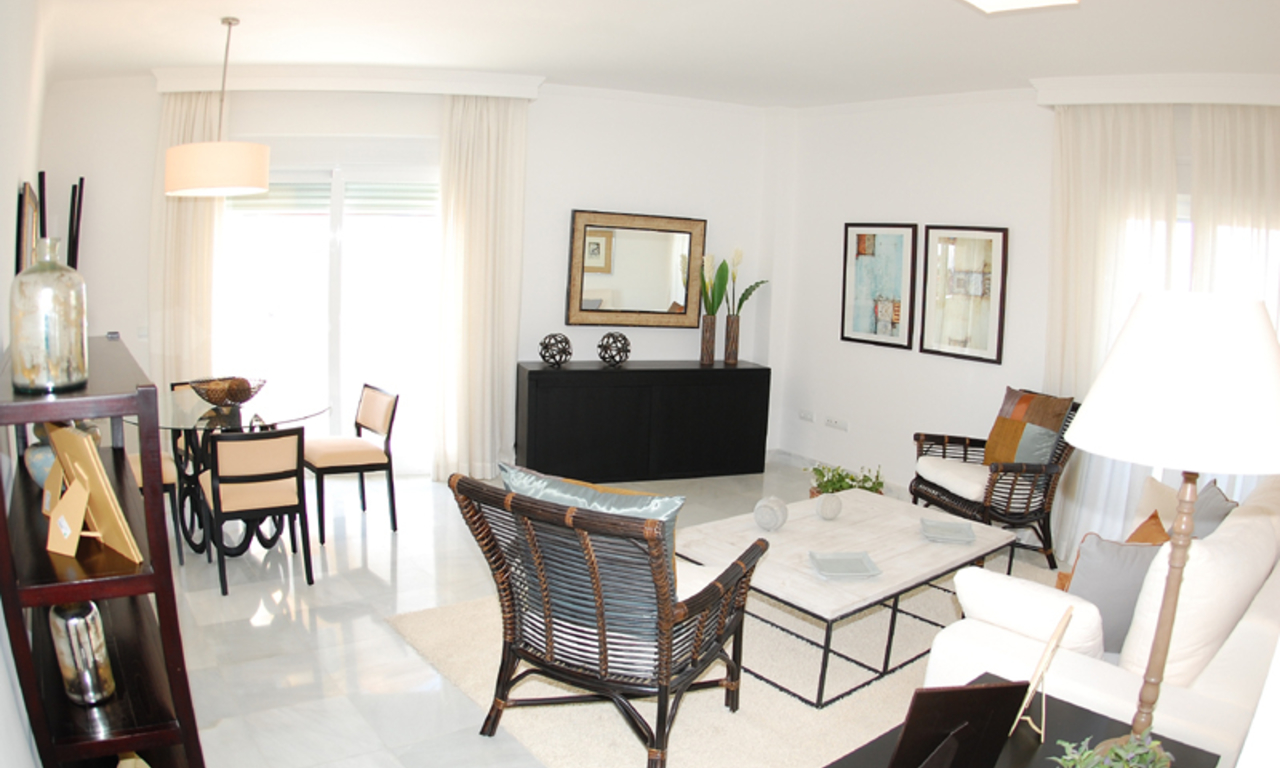 Modern eerstelijn strand appartement te koop, aan de strandboulevard in het centrum van Estepona 10