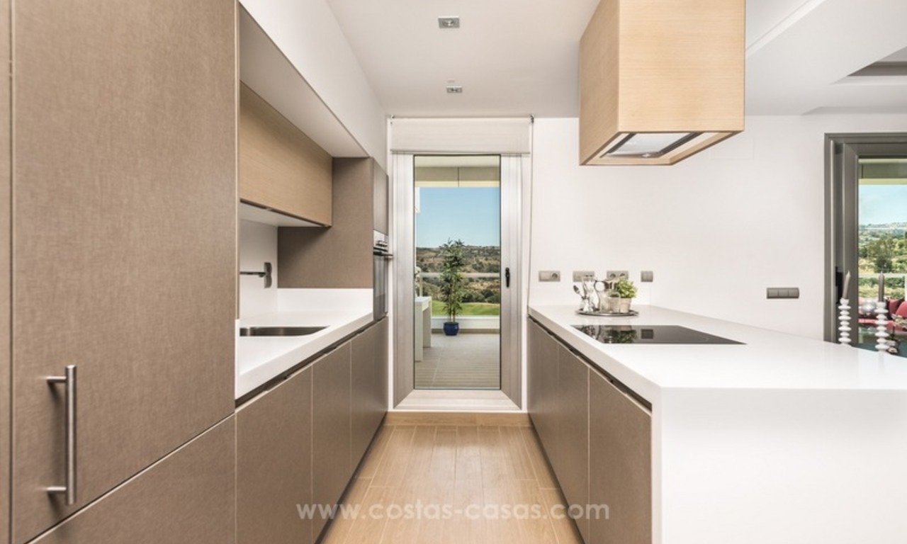 Moderne nieuwe luxe appartementen te koop in een golf resort in Mijas aan de Costa del Sol 18