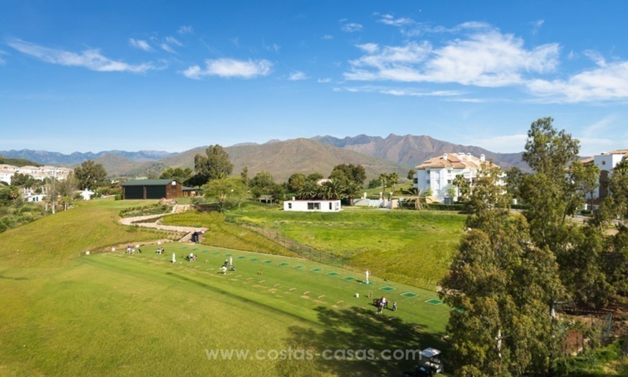 Moderne nieuwe luxe appartementen te koop in een golf resort in Mijas aan de Costa del Sol 4