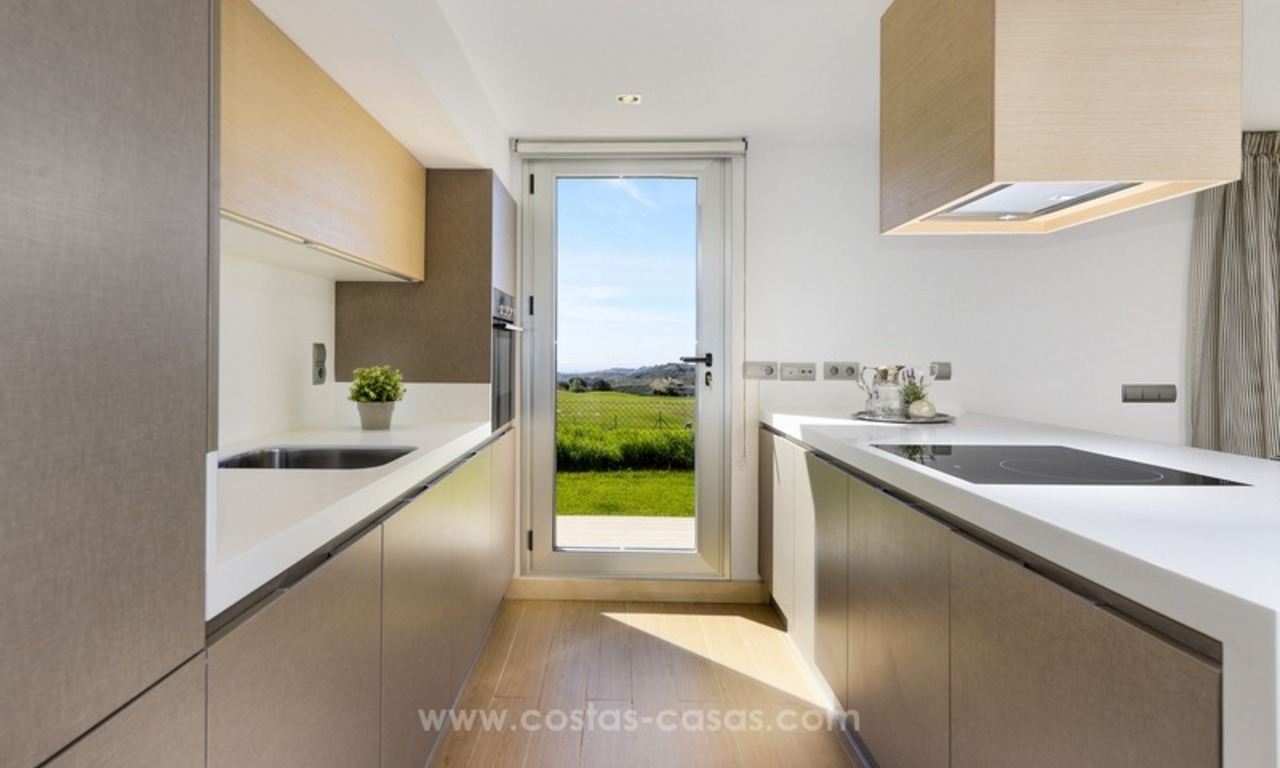 Moderne nieuwe luxe appartementen te koop in een golf resort in Mijas aan de Costa del Sol 26