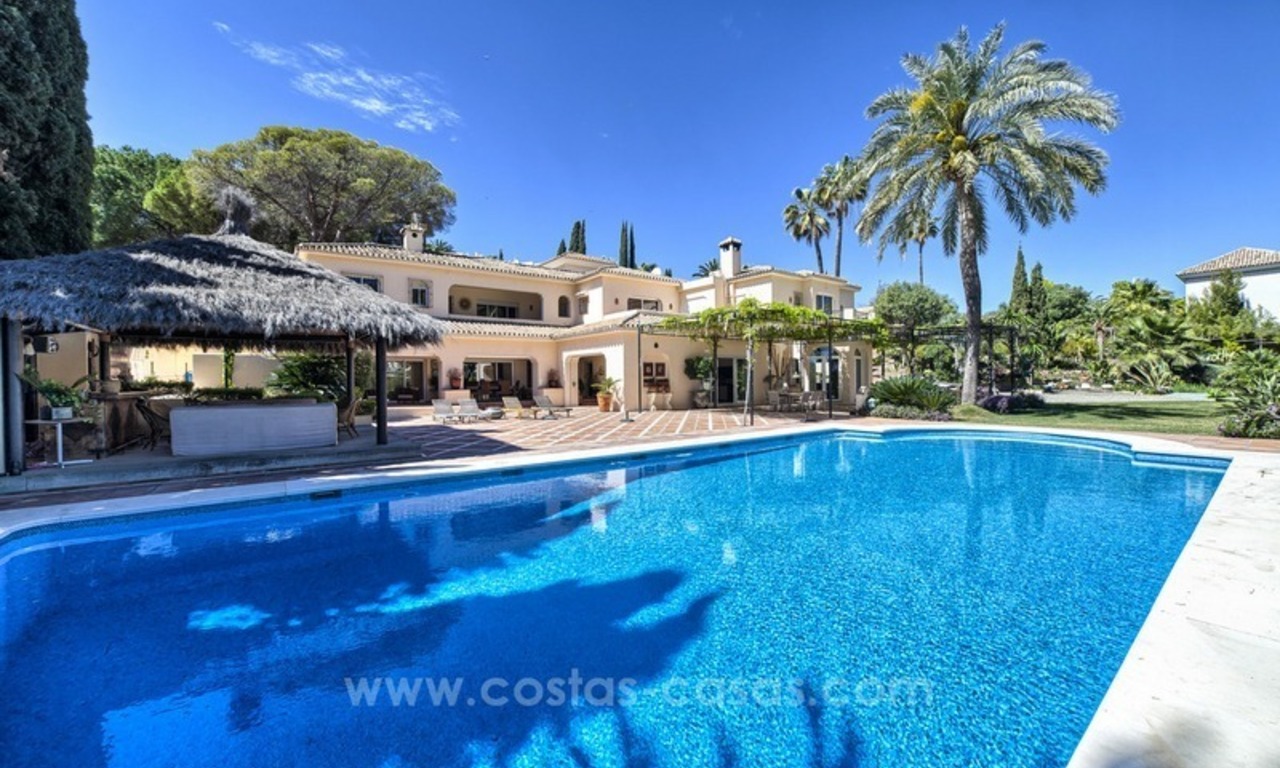 Exclusieve frontline golf villa te koop, eerstelijn Golf, Nueva Andalucia, Marbella 4