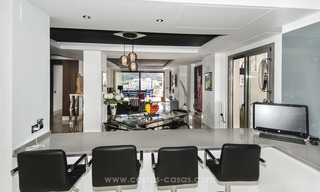 Te koop in Marbella - Benahavís: Ruim modern, luxe golf appartement 22