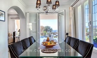 Luxe villa te koop met adembenemend zeezicht, boven de Golden Mile te Marbella 14