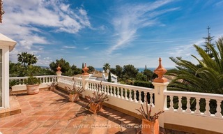 Te koop in Sierra Blanca, Golden Mile, Marbella: Elegante luxe villa in traditionele stijl 15