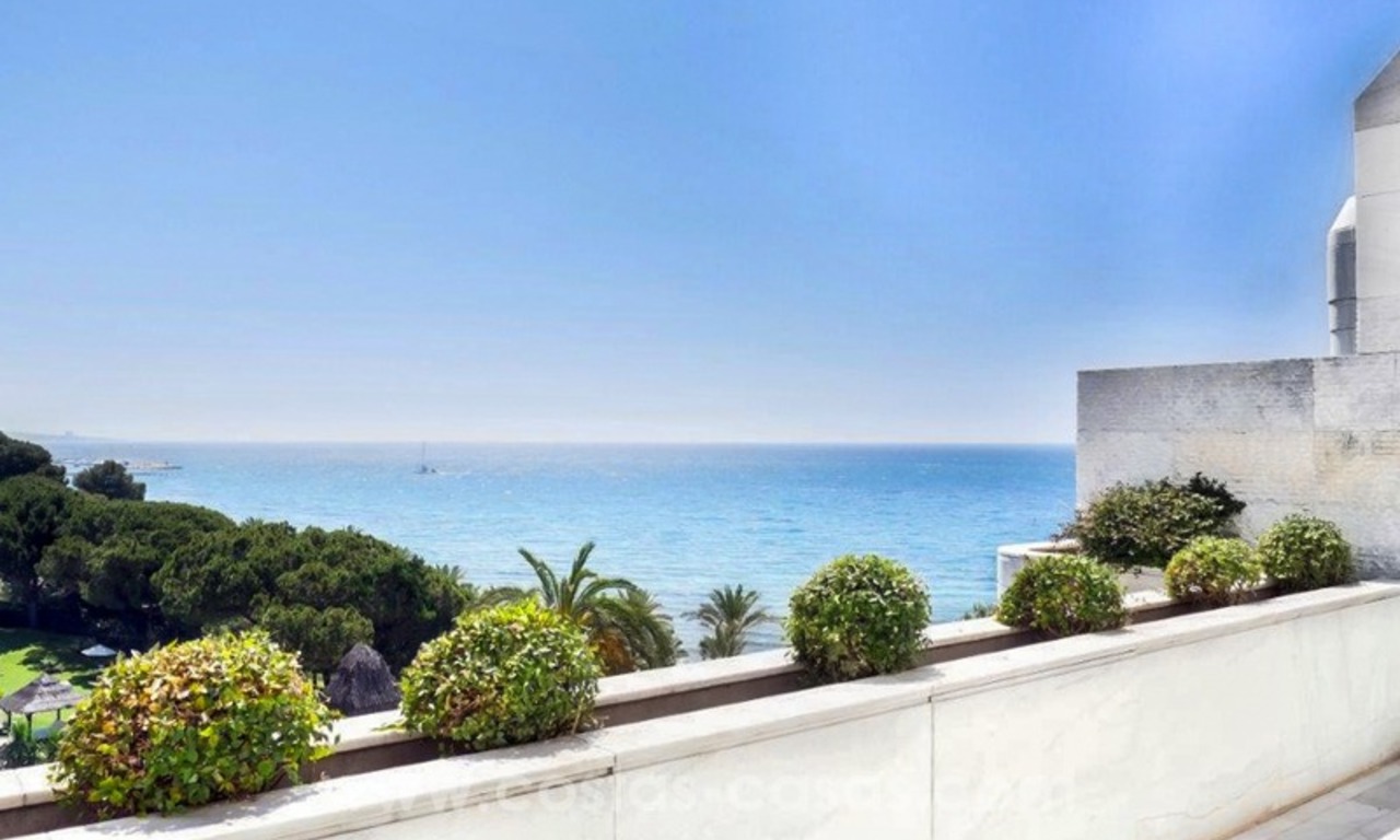 Luxe penthouse appartement te koop, eerstelijn strand op de Golden Mile, Marbella centrum 3