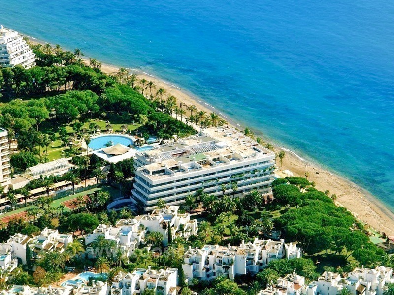 Luxe penthouse appartement te koop, eerstelijn strand op de Golden Mile, Marbella centrum