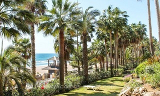 Eerstelijn strand appartement met zeezicht te koop op de Golden Mile, Marbella 2