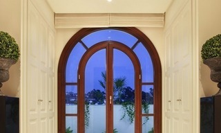 Estepona te koop: Beachfont luxe appartementen, Estepona, Costa del Sol 14