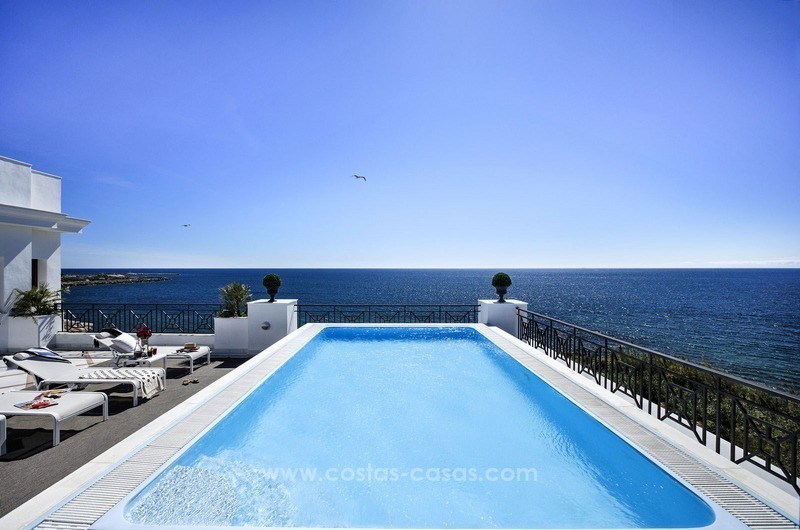 Estepona te koop: Beachfont luxe appartementen, Estepona, Costa del Sol