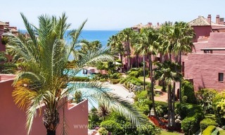 Luxe eerstelijnstrand penthouse appartement te koop op de New Golden Mile tussen Marbella en Estepona 1