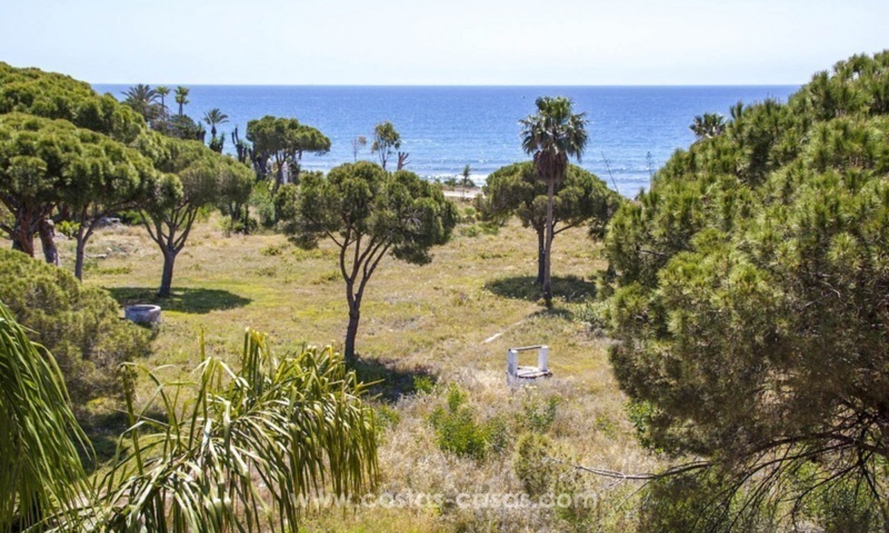 Luxe eerstelijnstrand penthouse appartement te koop op de New Golden Mile tussen Marbella en Estepona 14