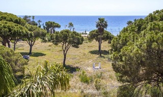 Luxe eerstelijnstrand penthouse appartement te koop op de New Golden Mile tussen Marbella en Estepona 14