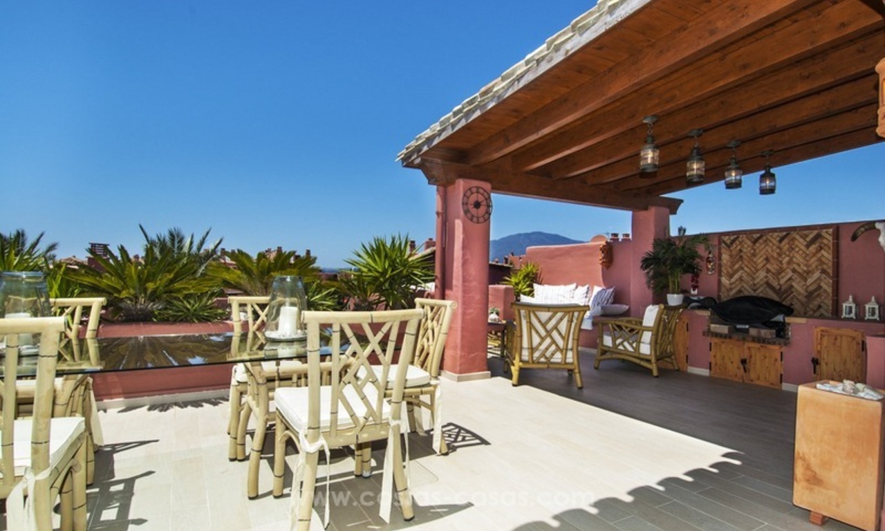 Luxe eerstelijnstrand penthouse appartement te koop op de New Golden Mile tussen Marbella en Estepona 7