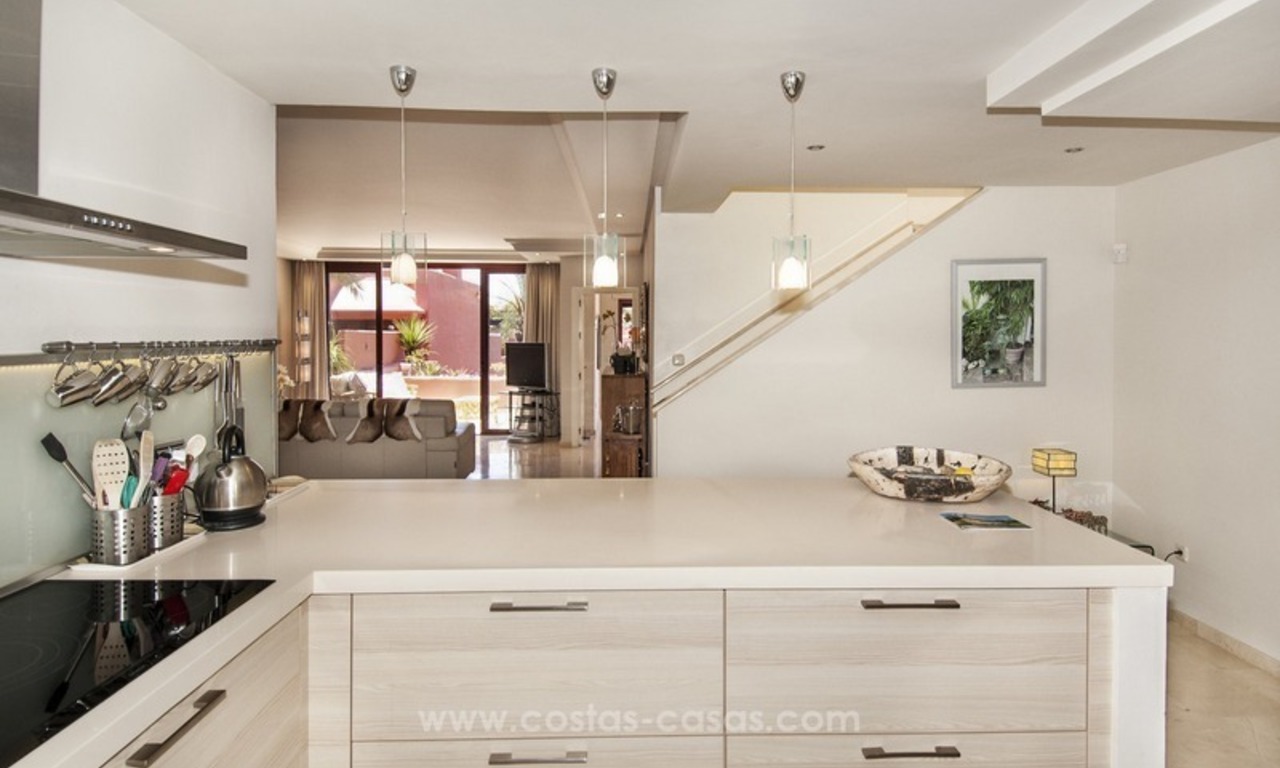 Luxe eerstelijnstrand penthouse appartement te koop op de New Golden Mile tussen Marbella en Estepona 19