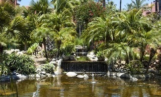 Luxe eerstelijnstrand penthouse appartement te koop op de New Golden Mile tussen Marbella en Estepona 43