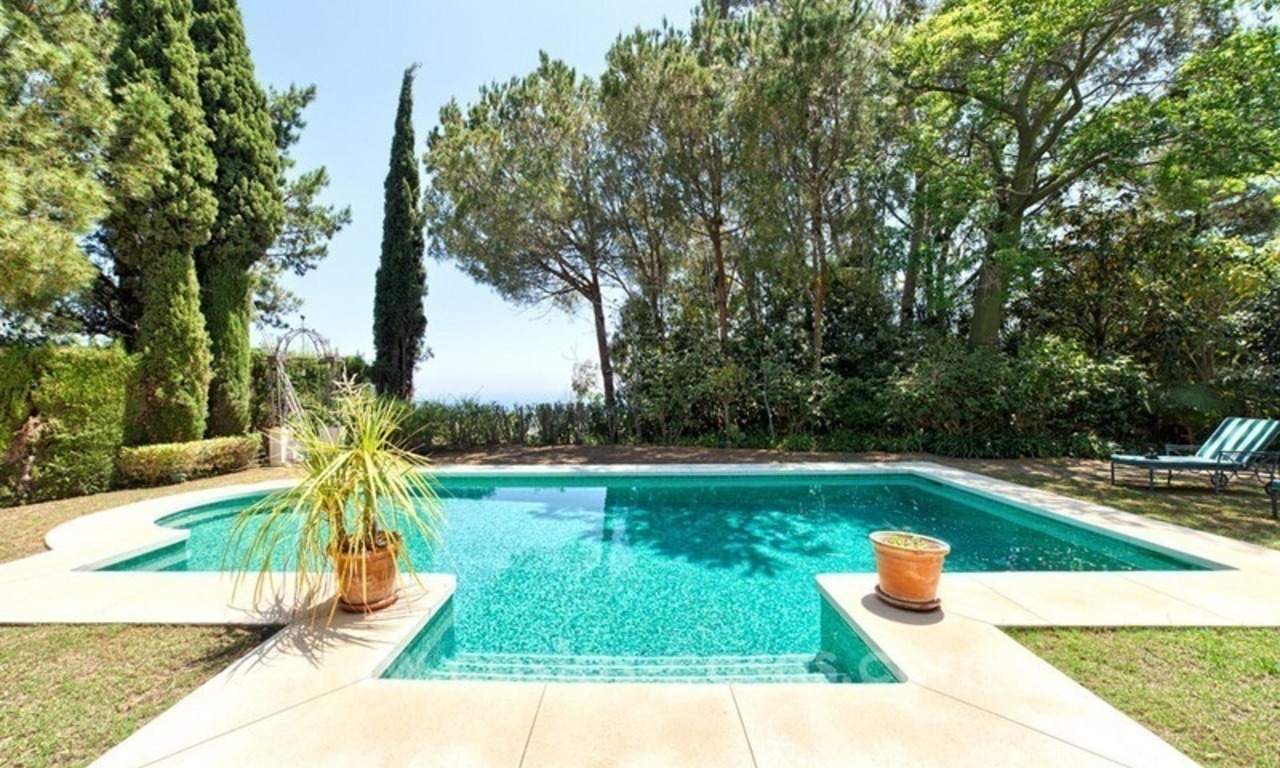 Charmante gerenoveerde villa te koop in Hacienda Las Chapas – Marbella 9