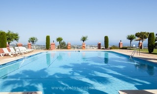 Te koop in Marbella – Benahavis: Penthouse Appartement met 3 slaapkamers en panoramisch zeezicht 19
