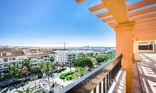 Ruim hoek penthouse te koop met zee- en bergzicht in San Pedro Marbella 2