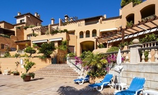 Marbella – Nueva Andalucia Te Koop: Prachtig en volledig gerenoveerd riant Appartement in een zeer gegeerd complex 6