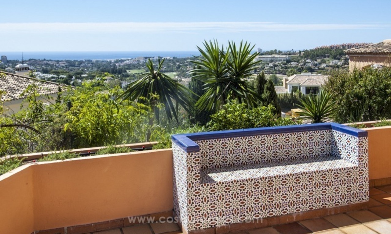 Marbella – Nueva Andalucia Te Koop: Prachtig en volledig gerenoveerd riant Appartement in een zeer gegeerd complex 16