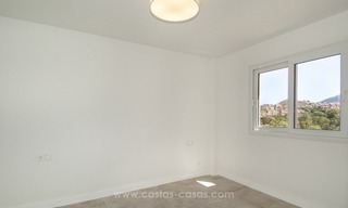 Marbella – Nueva Andalucia Te Koop: Prachtig en volledig gerenoveerd riant Appartement in een zeer gegeerd complex 24