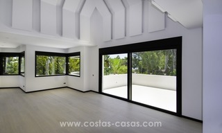 Nieuwe en moderne villa te koop nabij het strand in Marbella 19