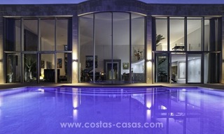 Moderne villa te koop in Nueva Andalucia met prachtig uitzicht in Marbella 2