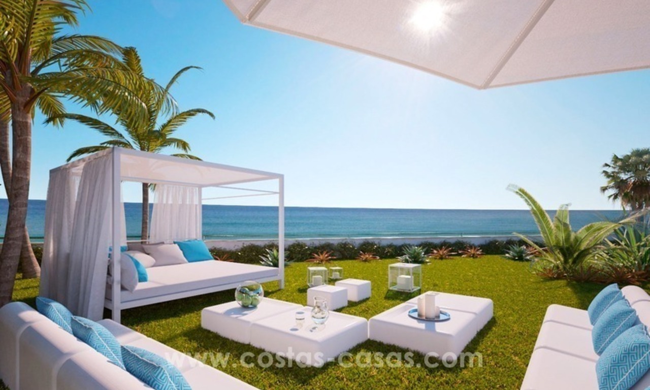 Nieuwe Moderne Eerstelijn strand Villa te koop, New Golden Mile, Marbella - Estepona 6