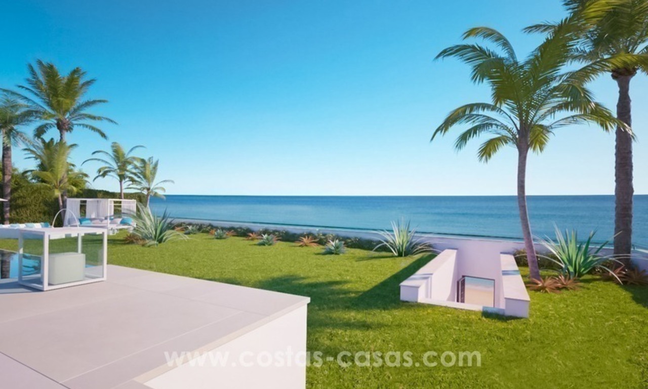 Nieuwe Moderne Eerstelijn strand Villa te koop, New Golden Mile, Marbella - Estepona 10