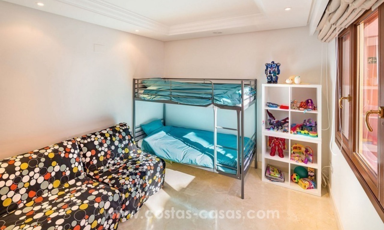 Eerstelijn strand penthouse appartement te koop op de New Golden Mile, Marbella - Estepona 13