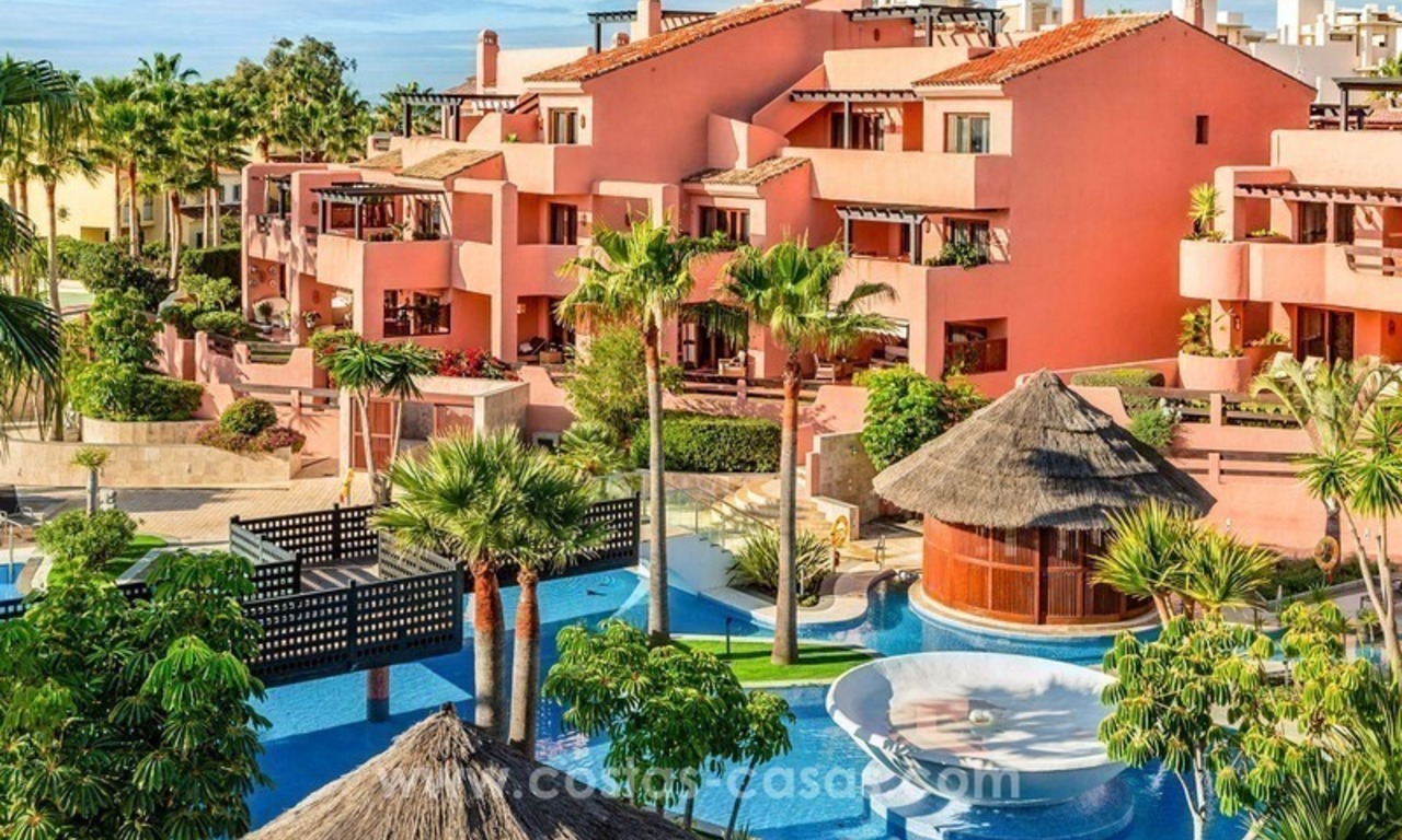 Eerstelijn strand penthouse appartement te koop op de New Golden Mile, Marbella - Estepona 1