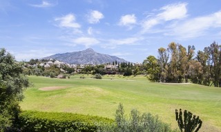 Eerstelijn golf design villa te koop in Nueva Andalucia, Marbella 7